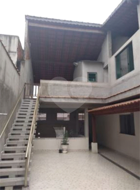 SOBRADO em JARDIM GUARACY