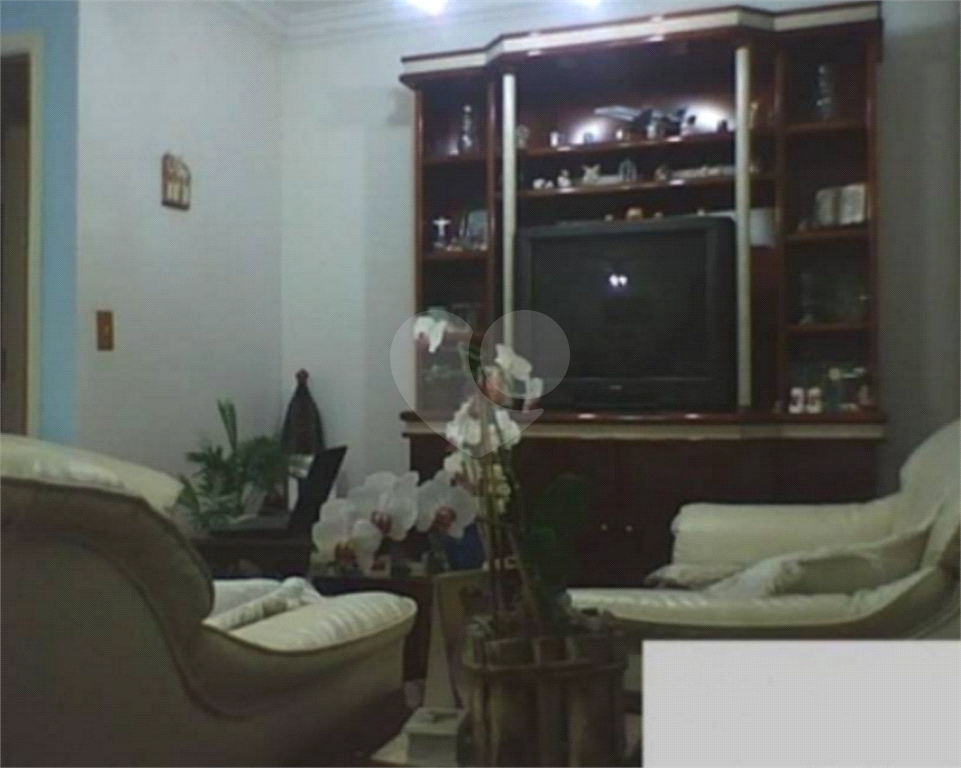APARTAMENTO em CAMPO GRANDE