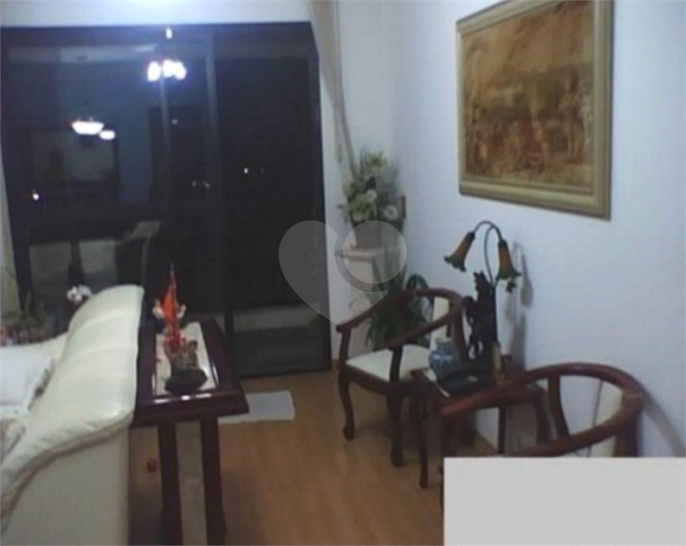 APARTAMENTO em CAMPO GRANDE