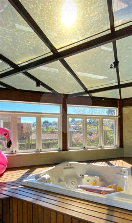 CASA MAGNÍFICA COM PISCINA ALPHAVILLE 4 SUITES TODAS MASTER 
