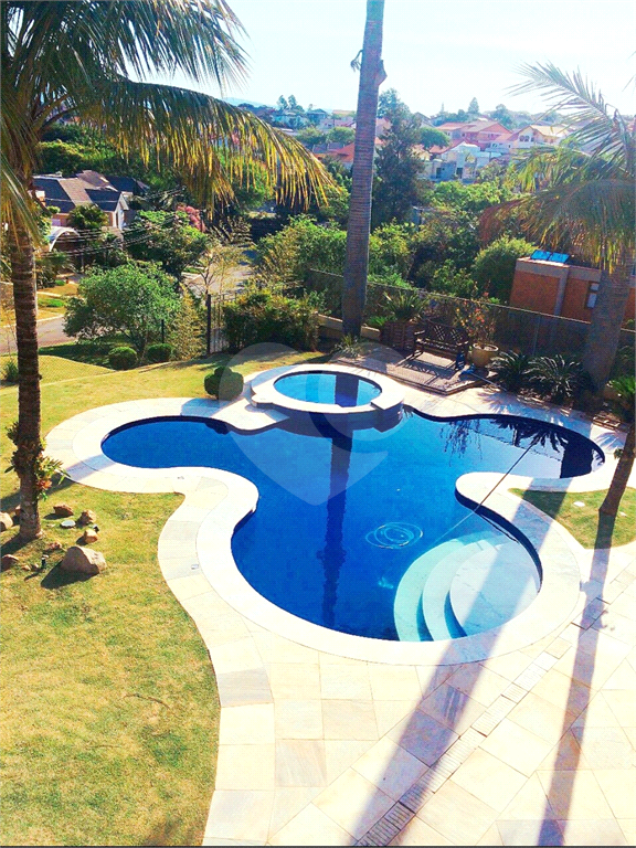 CASA MAGNÍFICA COM PISCINA ALPHAVILLE 4 SUITES TODAS MASTER 