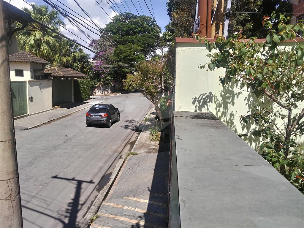 Sobrado no Horto Florestal