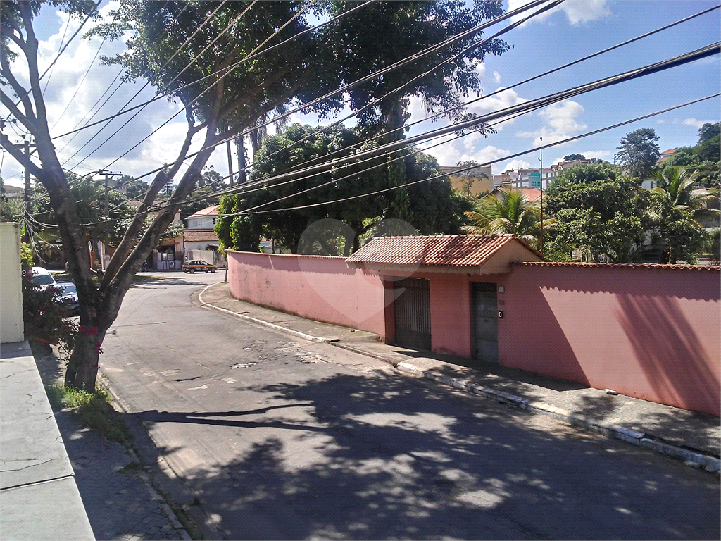 Sobrado no Horto Florestal