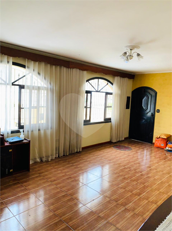 Casa espaçosa no Jardim Tremembé