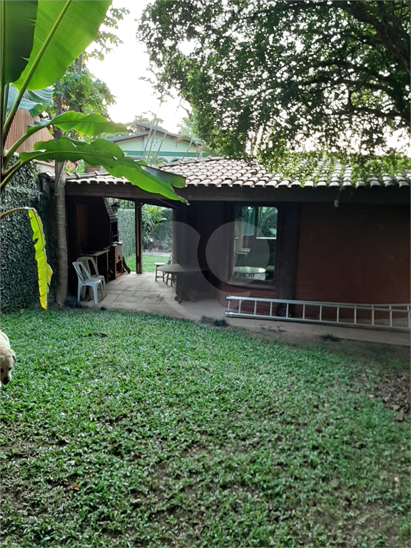 Casa térrea de alto padrão no Jd Floresta