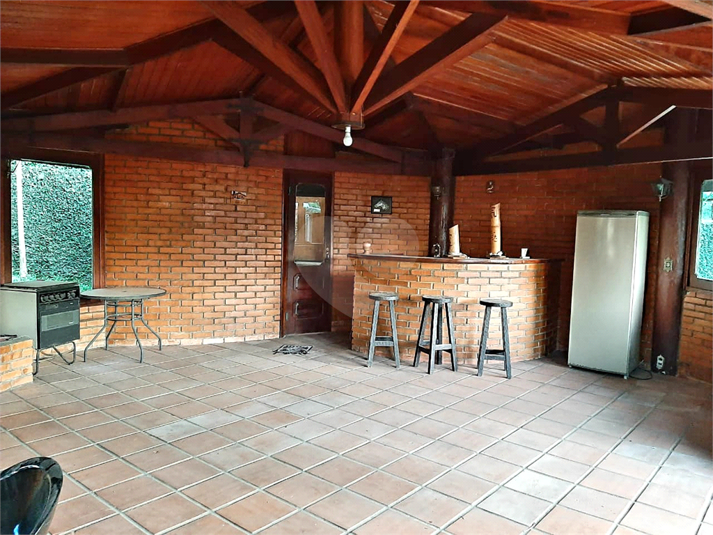 Casa térrea de alto padrão no Jd Floresta