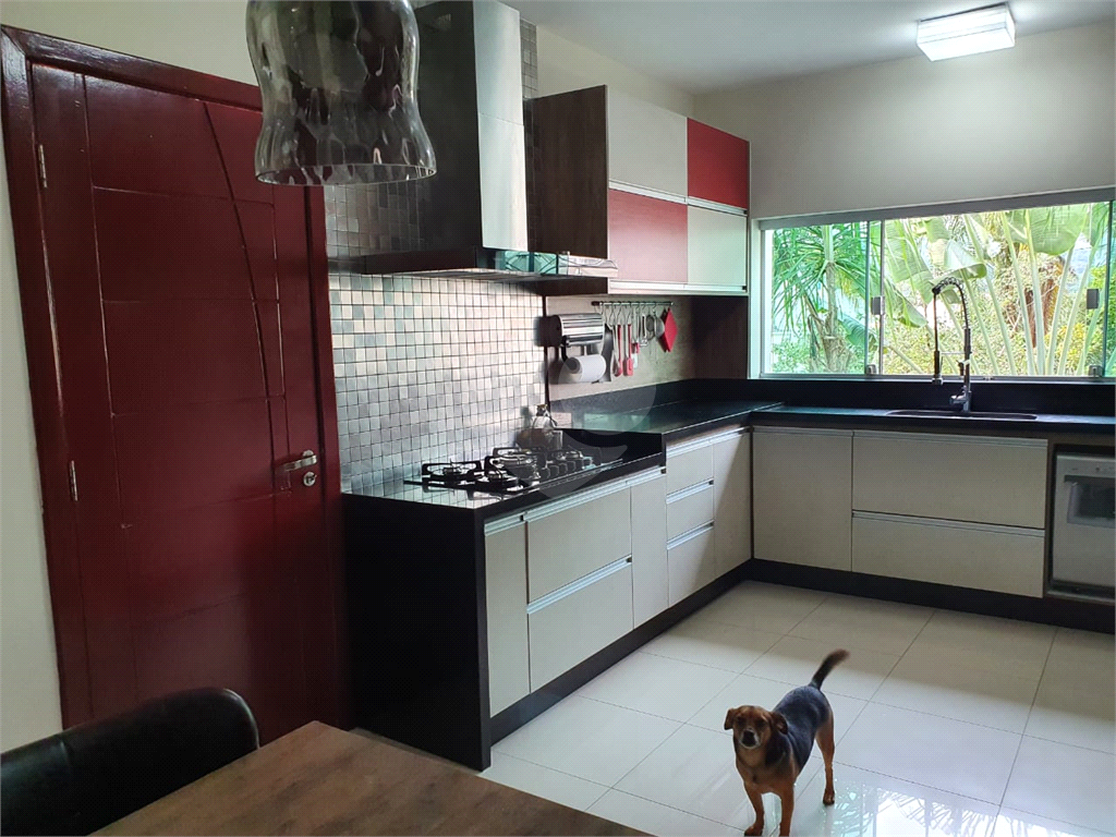 Casa térrea de alto padrão no Jd Floresta