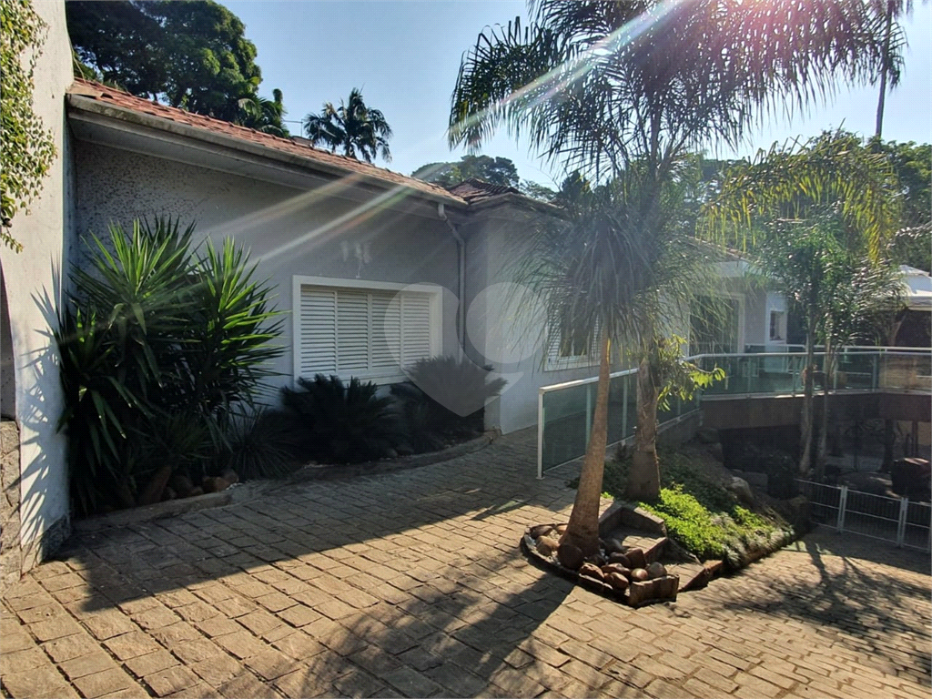 Casa térrea de alto padrão no Jd Floresta