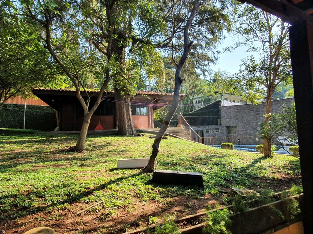Casa térrea de alto padrão no Jd Floresta