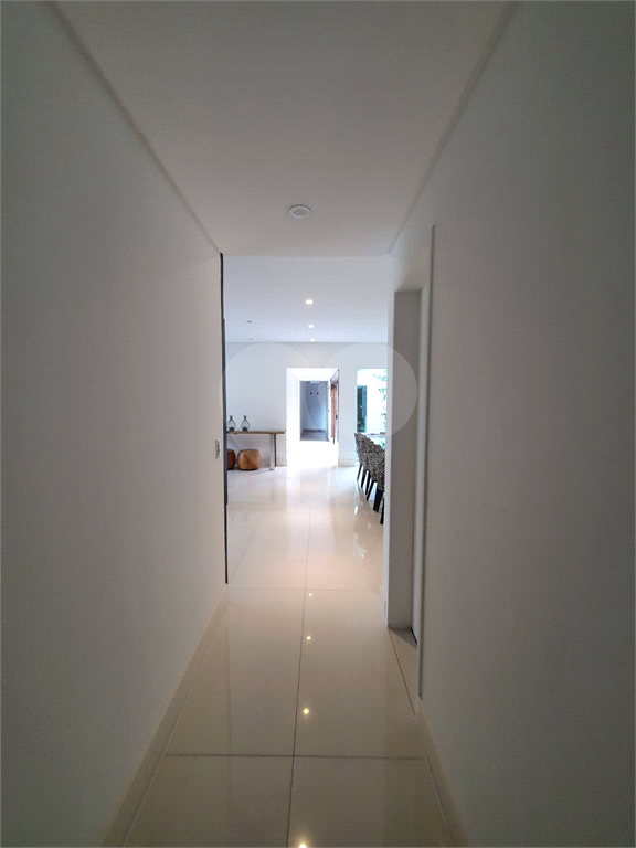 Casa térrea de alto padrão no Jd Floresta
