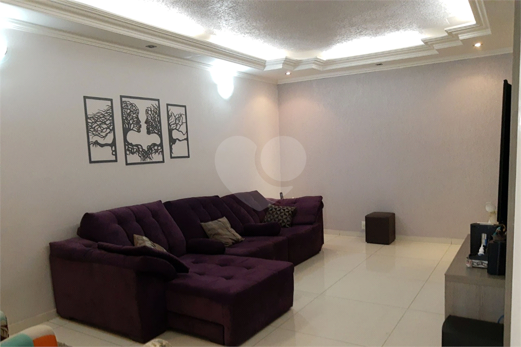 Casa  4 dormitórios, 3 vagas 