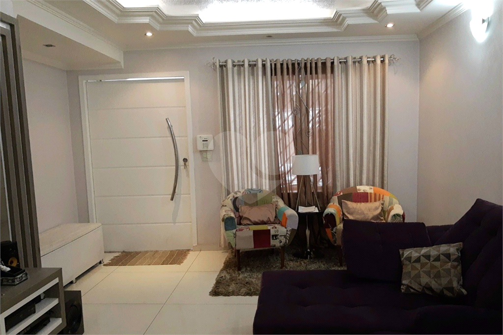 Casa  4 dormitórios, 3 vagas 