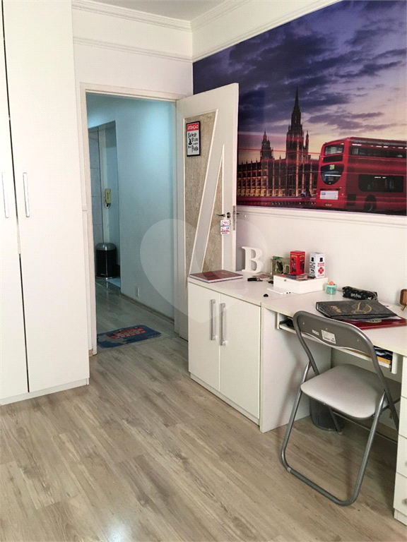 Casa  4 dormitórios, 3 vagas 