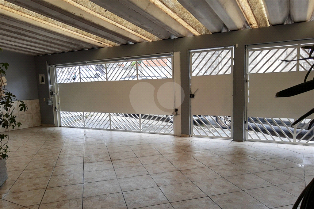 Casa  4 dormitórios, 3 vagas 
