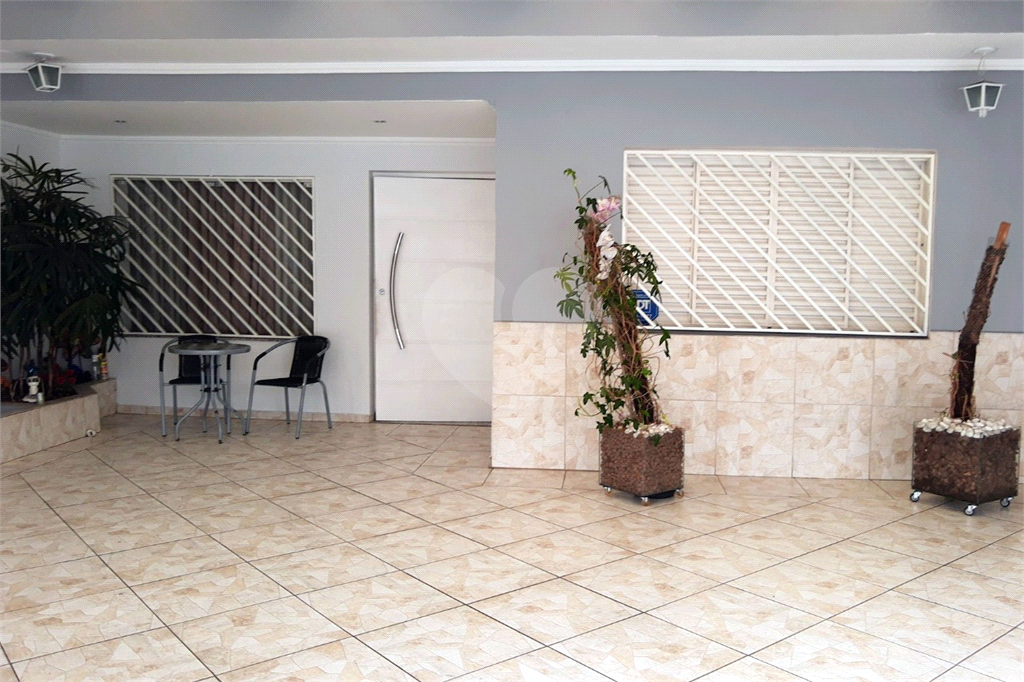 Casa  4 dormitórios, 3 vagas 