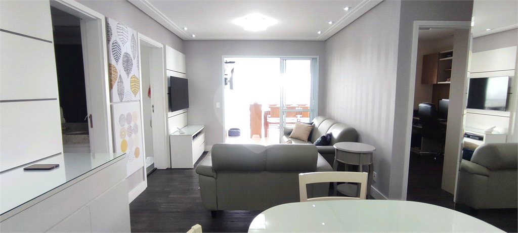 Apartamento para venda. 3 quartos (1 suíte), varanda gourmet, 2 vagas. Santa Teresinha Santana