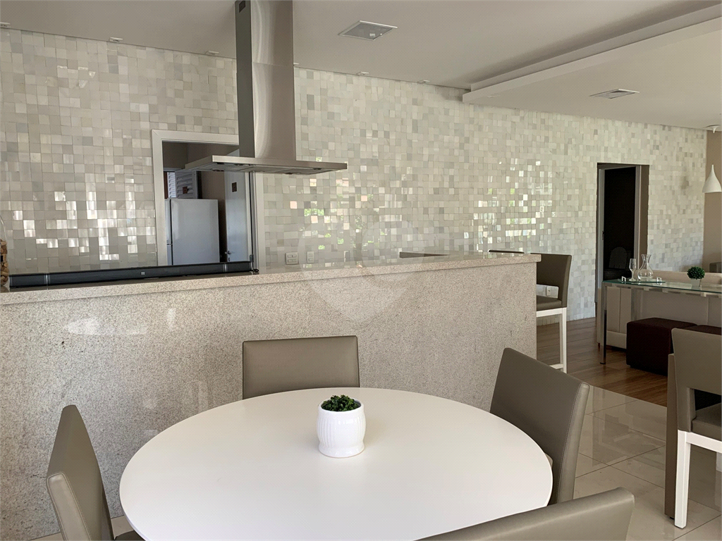 Apartamento para venda. 3 quartos (1 suíte), varanda gourmet, 2 vagas. Santa Teresinha Santana