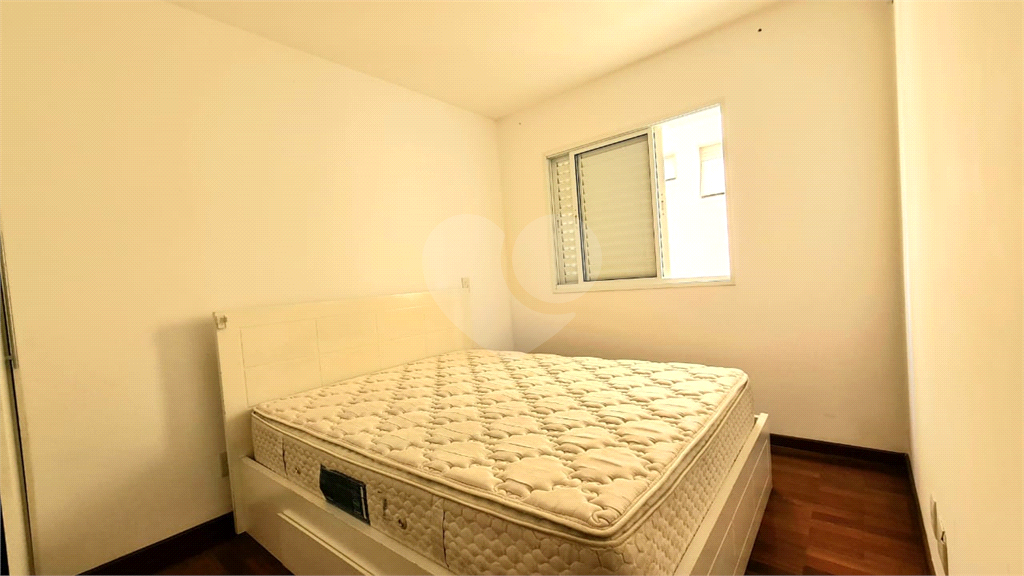 Apartamento reformado e mobiliado 1 dormitório, 1 suíte, 1 vaga em Higienópolis