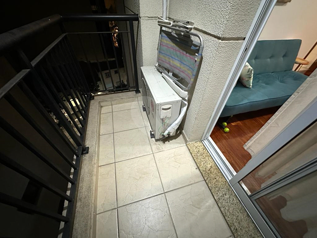 Apartamento reformado e mobiliado 1 dormitório, 1 suíte, 1 vaga em Higienópolis