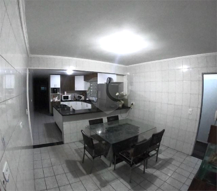 Sobrando a venda em São Paulo com garagem para caminhão