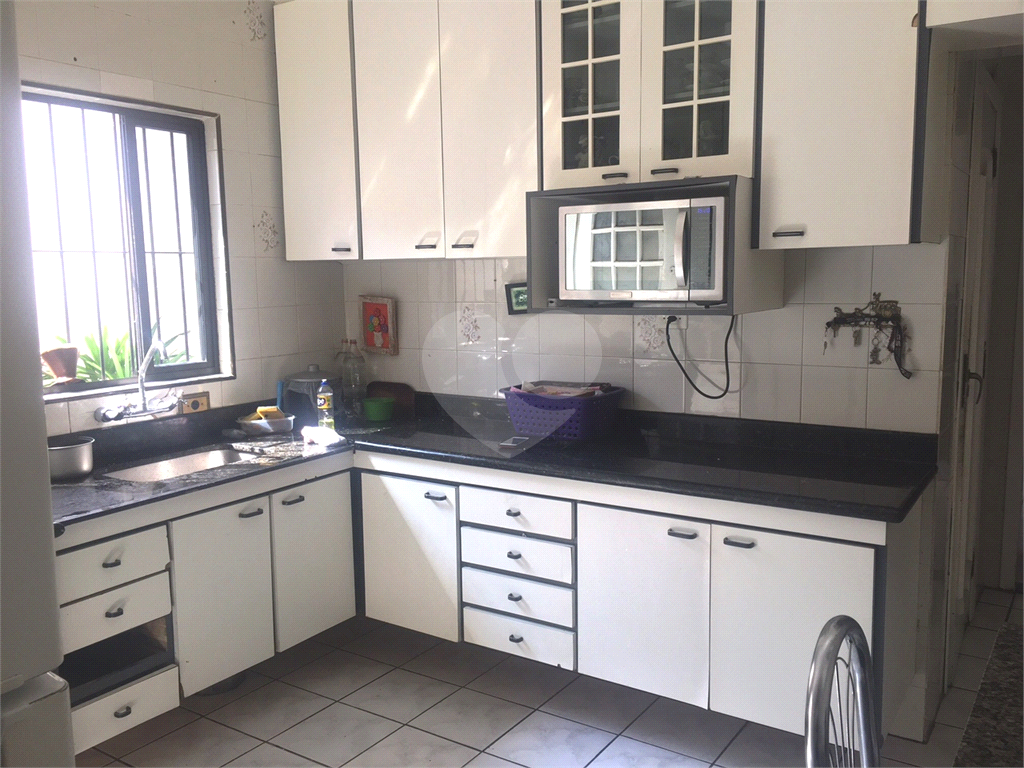 Casa térrea à venda na Vila Mazzei com 2 dormitórios.