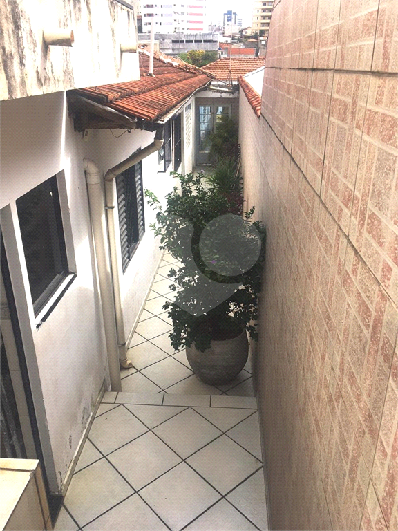 Casa térrea à venda na Vila Mazzei com 2 dormitórios.