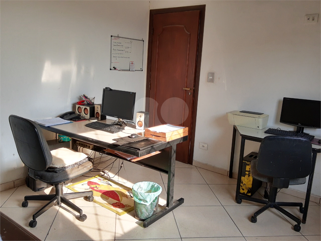 Casa térrea à venda na Vila Mazzei com 2 dormitórios.