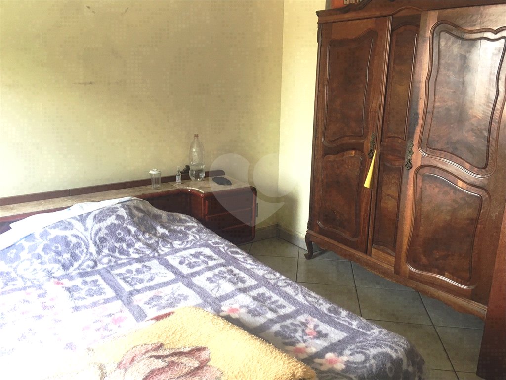 Casa térrea à venda na Vila Mazzei com 2 dormitórios.