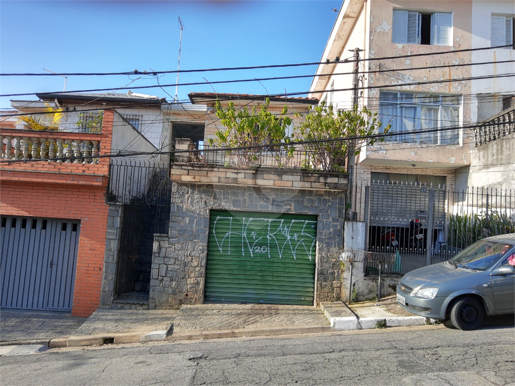 Casa térrea à venda na Vila Mazzei com 2 dormitórios.