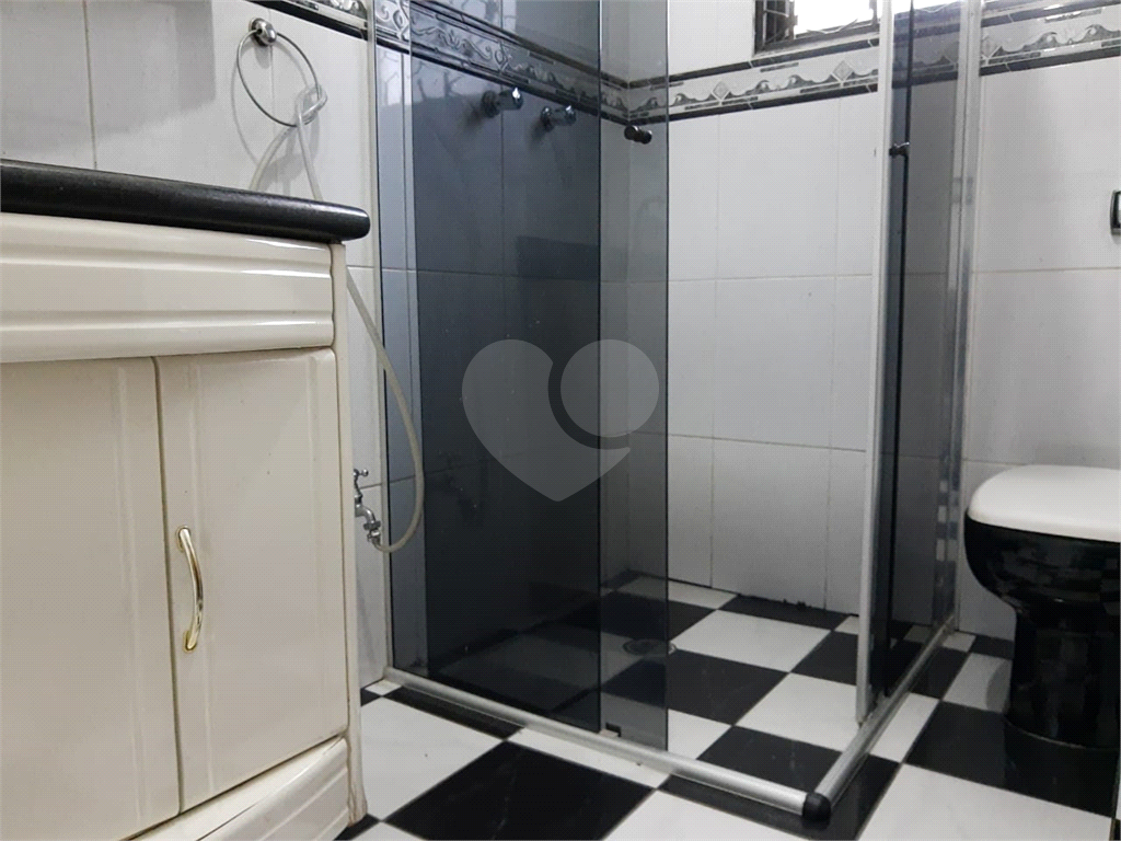 Casa térrea à venda na Vila Mazzei com 2 dormitórios.
