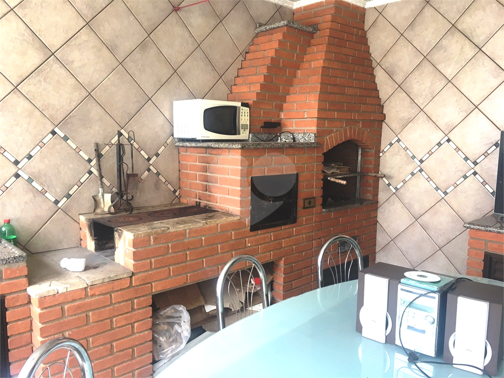 Casa térrea à venda na Vila Mazzei com 2 dormitórios.