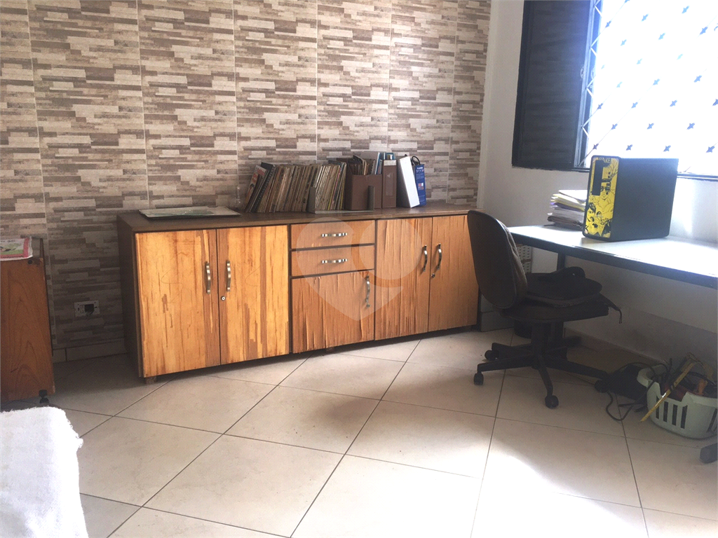 Casa térrea à venda na Vila Mazzei com 2 dormitórios.