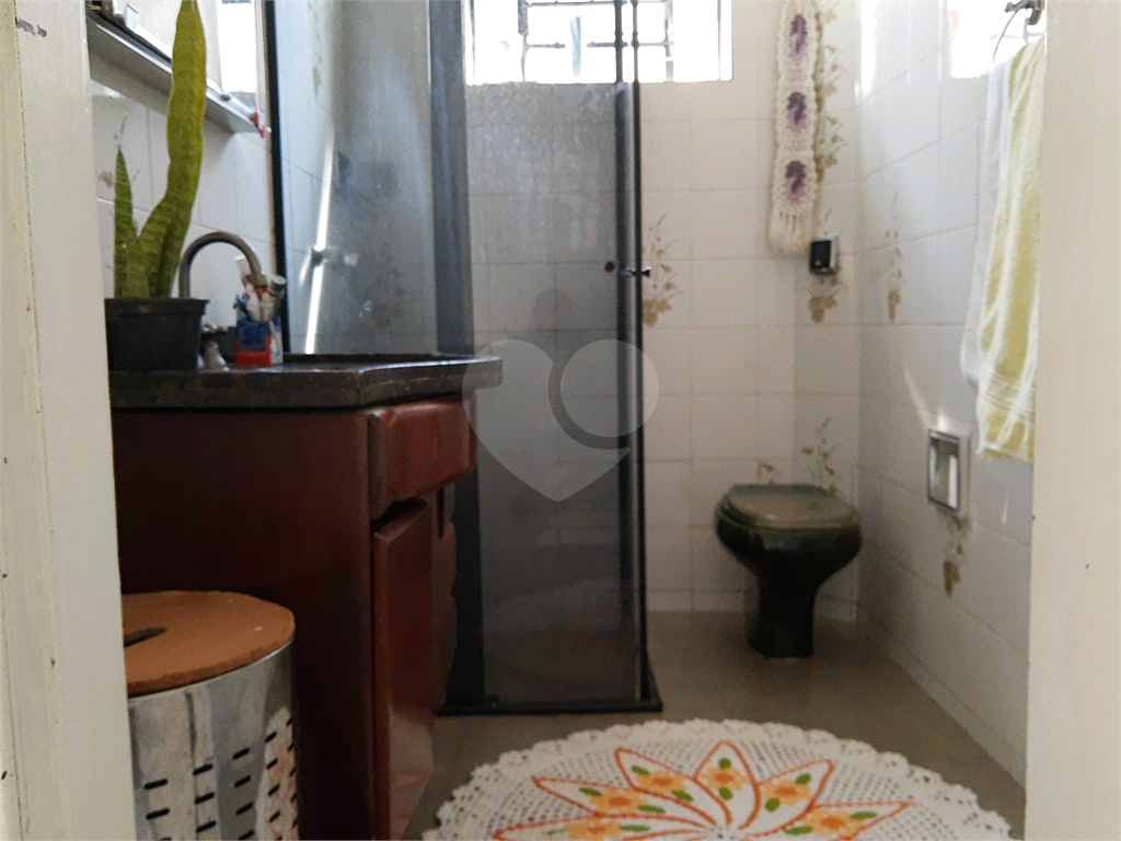 Casa térrea à venda na Vila Mazzei com 2 dormitórios.