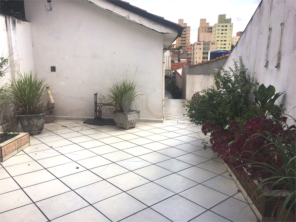 Casa térrea à venda na Vila Mazzei com 2 dormitórios.