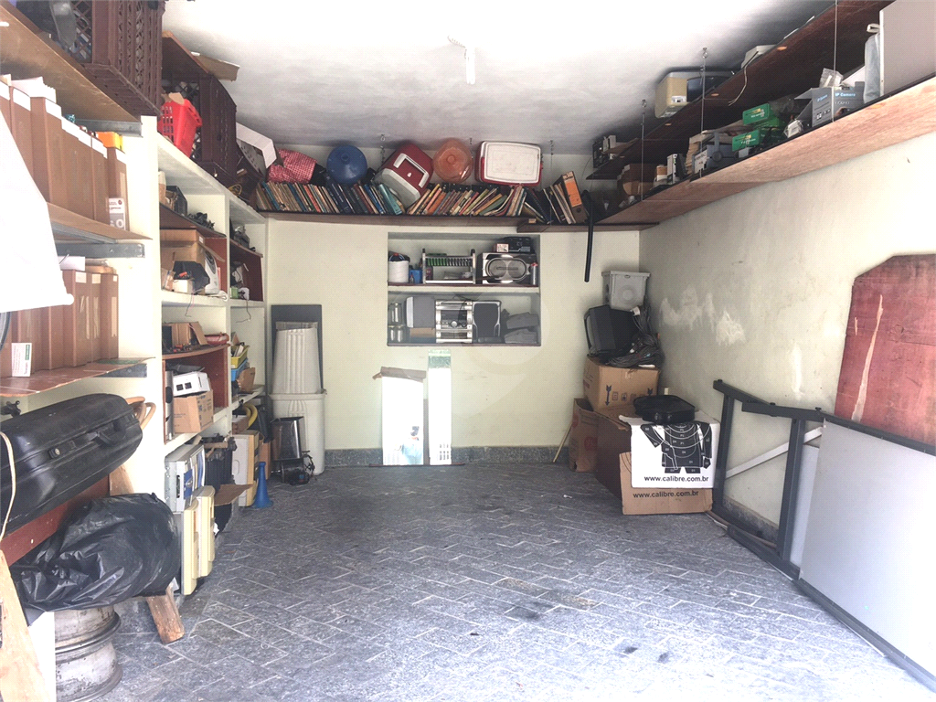 Casa térrea à venda na Vila Mazzei com 2 dormitórios.