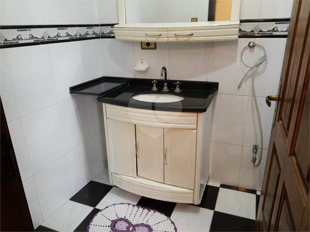 Casa térrea à venda na Vila Mazzei com 2 dormitórios.