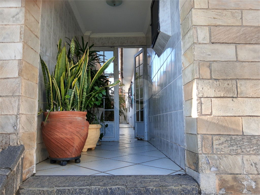 Casa térrea à venda na Vila Mazzei com 2 dormitórios.