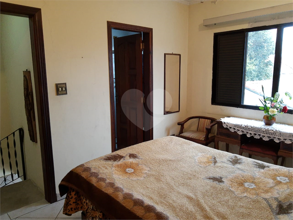 Casa térrea à venda na Vila Mazzei com 2 dormitórios.