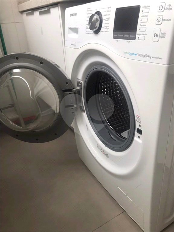 Apartamento  Mobiliado

