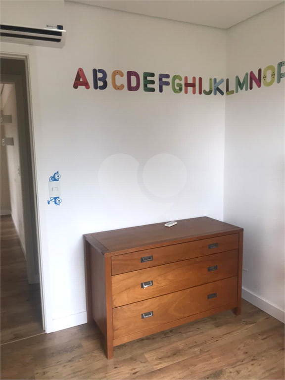 Apartamento  Mobiliado

