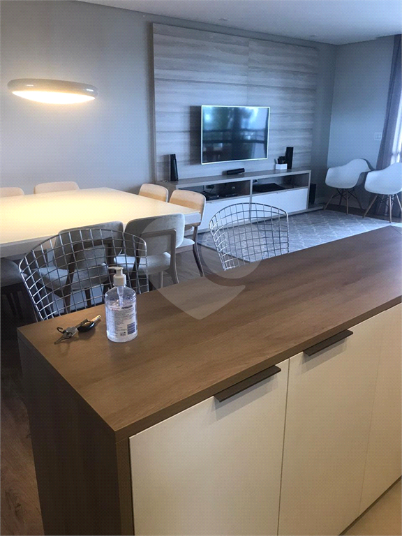 Apartamento  Mobiliado

