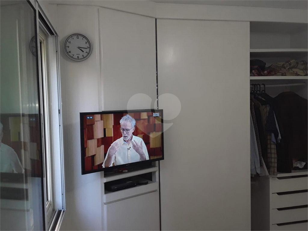 APARTAMENTO em MORUMBI