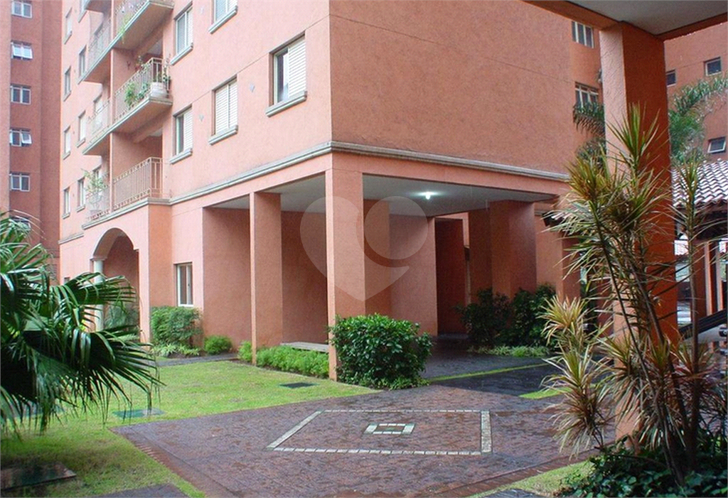 APARTAMENTO em MORUMBI