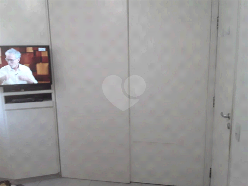 APARTAMENTO em MORUMBI