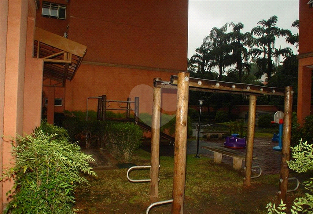 APARTAMENTO em MORUMBI