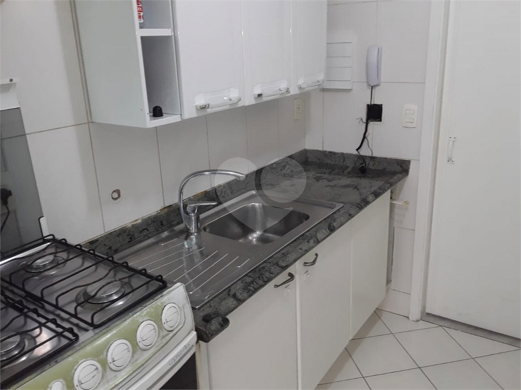 APARTAMENTO em MORUMBI