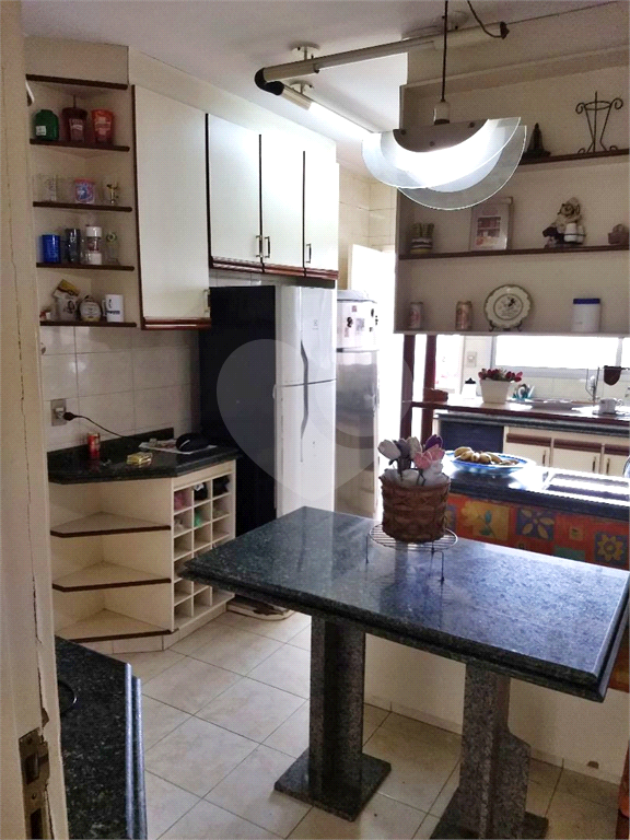 Apartamento à venda com 3 quartos, 140m² - Foto 6