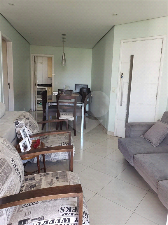 apartamento 3 dormitórios,1 suíte, 2 vagas fixas , varanda gourmet , armários , 