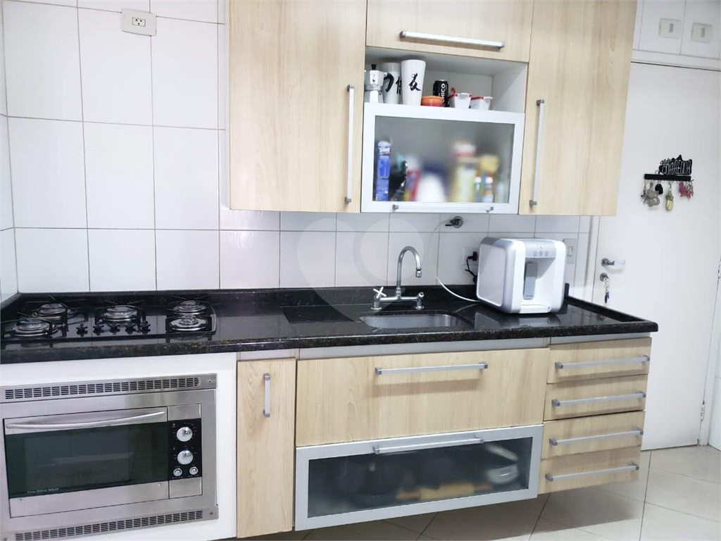 apartamento 3 dormitórios,1 suíte, 2 vagas fixas , varanda gourmet , armários , 