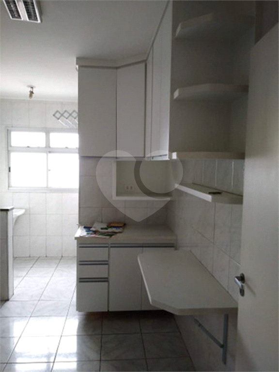 Apartamento à venda com 2 quartos, 75m² - Foto 12